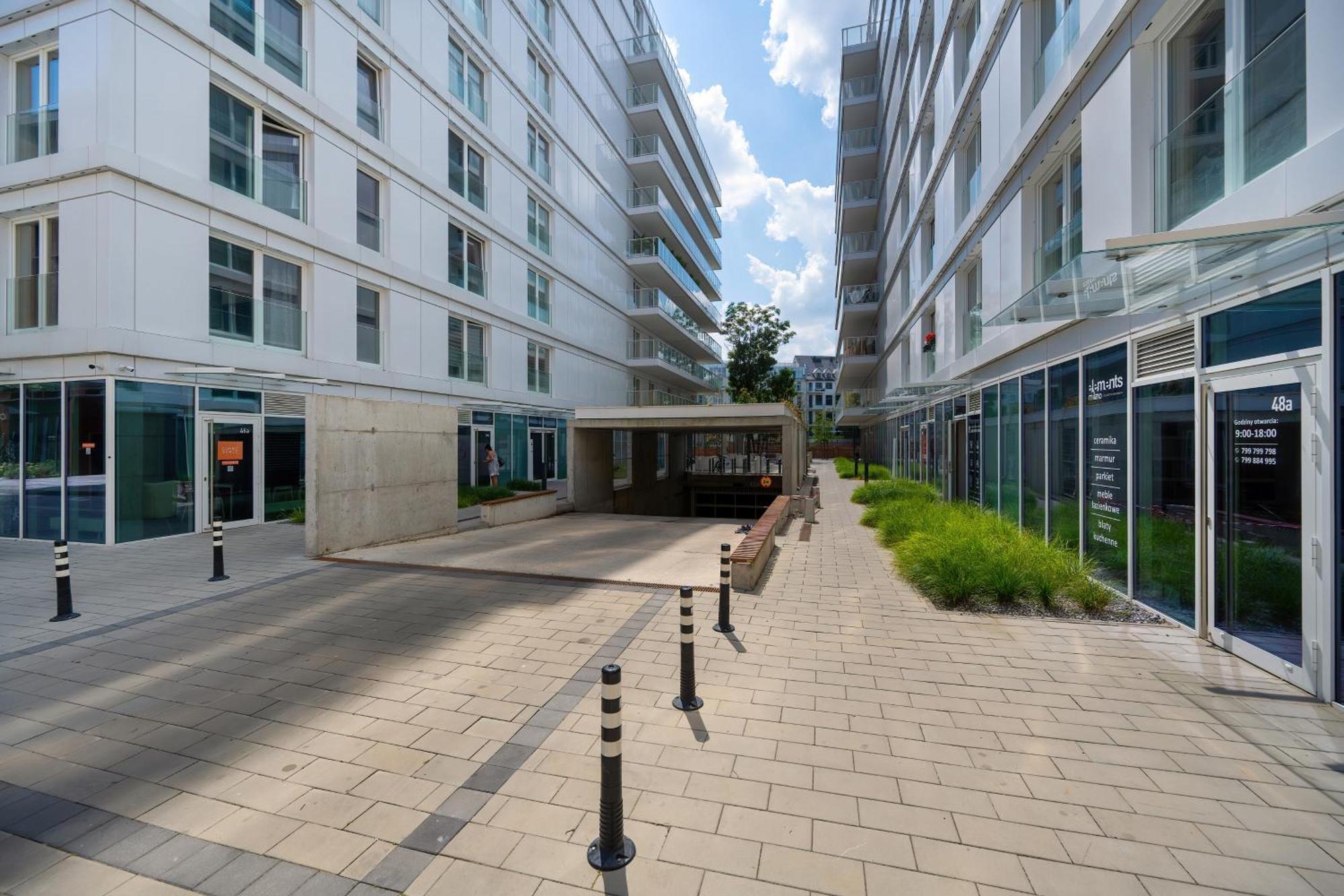 Elegancki Apartament Z Parkingiem Blisko Starego Miasta By Noclegi Renters Вроцлав Екстериор снимка