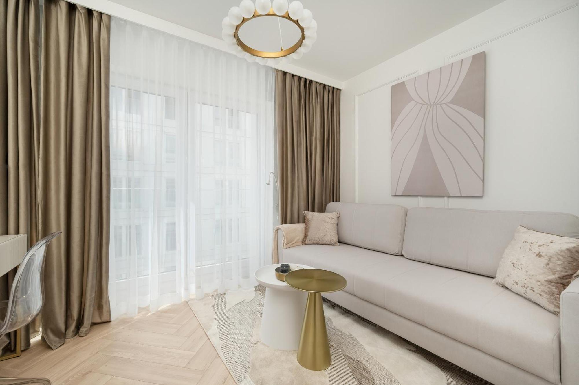 Elegancki Apartament Z Parkingiem Blisko Starego Miasta By Noclegi Renters Вроцлав Екстериор снимка